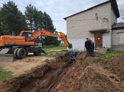 В Карпогорах продолжается масштабный ремонт тепловых сетей