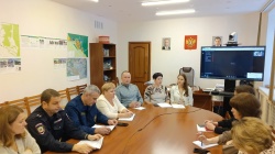 Сегодня в Пинежском округе прошла еженедельная планёрка с участием руководителей организаций и ведомств